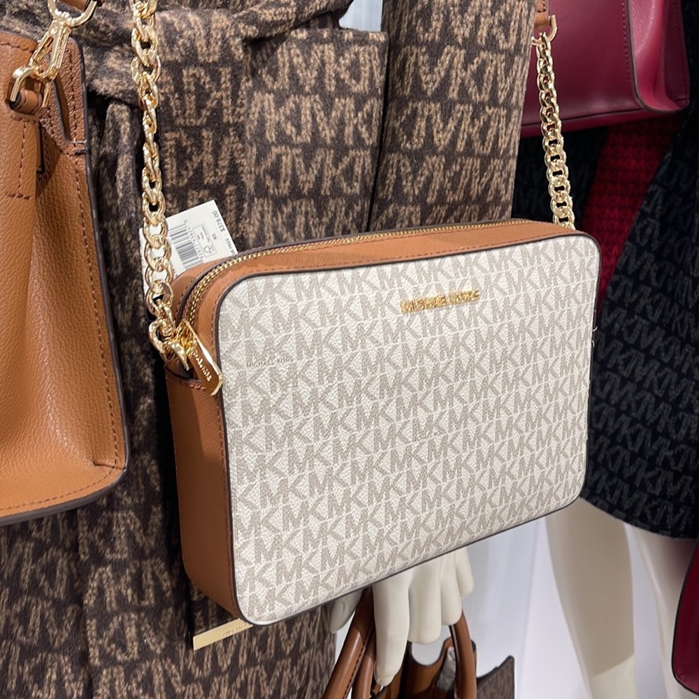 Michael Kors Jet Set Item Large East West Zip Crossbody Vanilla Signature - Picture 8 of 16